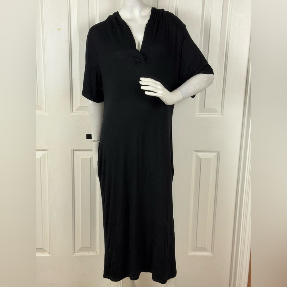KAREN-T DESIGN Black V-neck Sheath Dress with Dolman Sleeves Size Large. C32